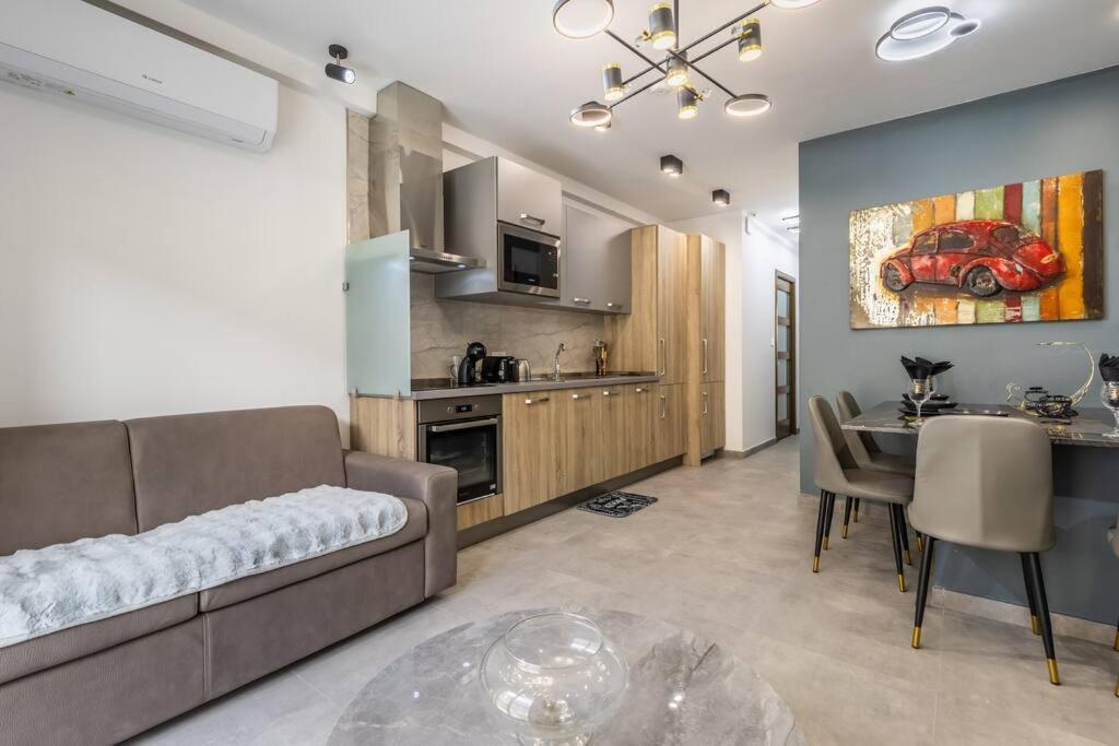 Nocturnal Elegance Apartment By Solea Sliema Eksteriør billede