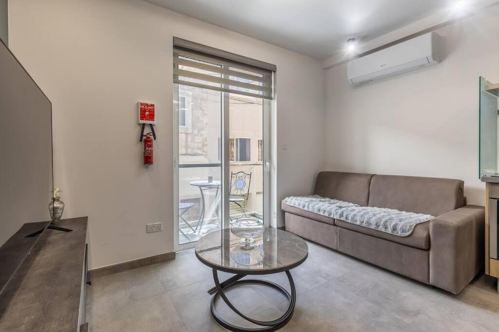Nocturnal Elegance Apartment By Solea Sliema Eksteriør billede
