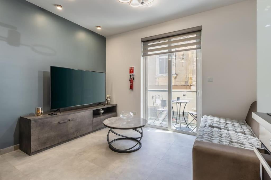 Nocturnal Elegance Apartment By Solea Sliema Eksteriør billede